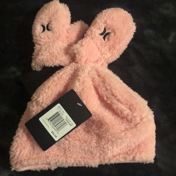 Hat and Gloves - Picture 2 of 2